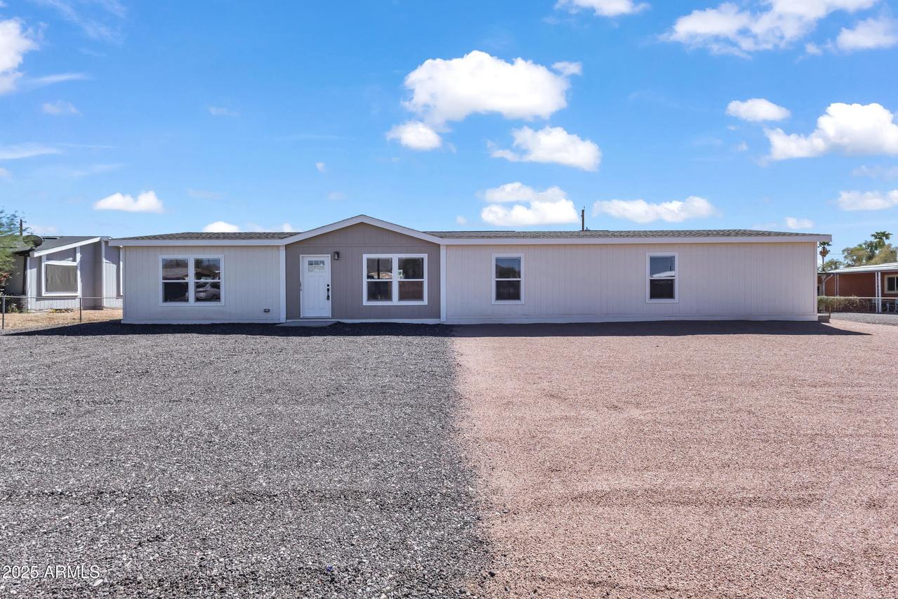 2679 W Manzanita St., Apache Junction, AZ 85120