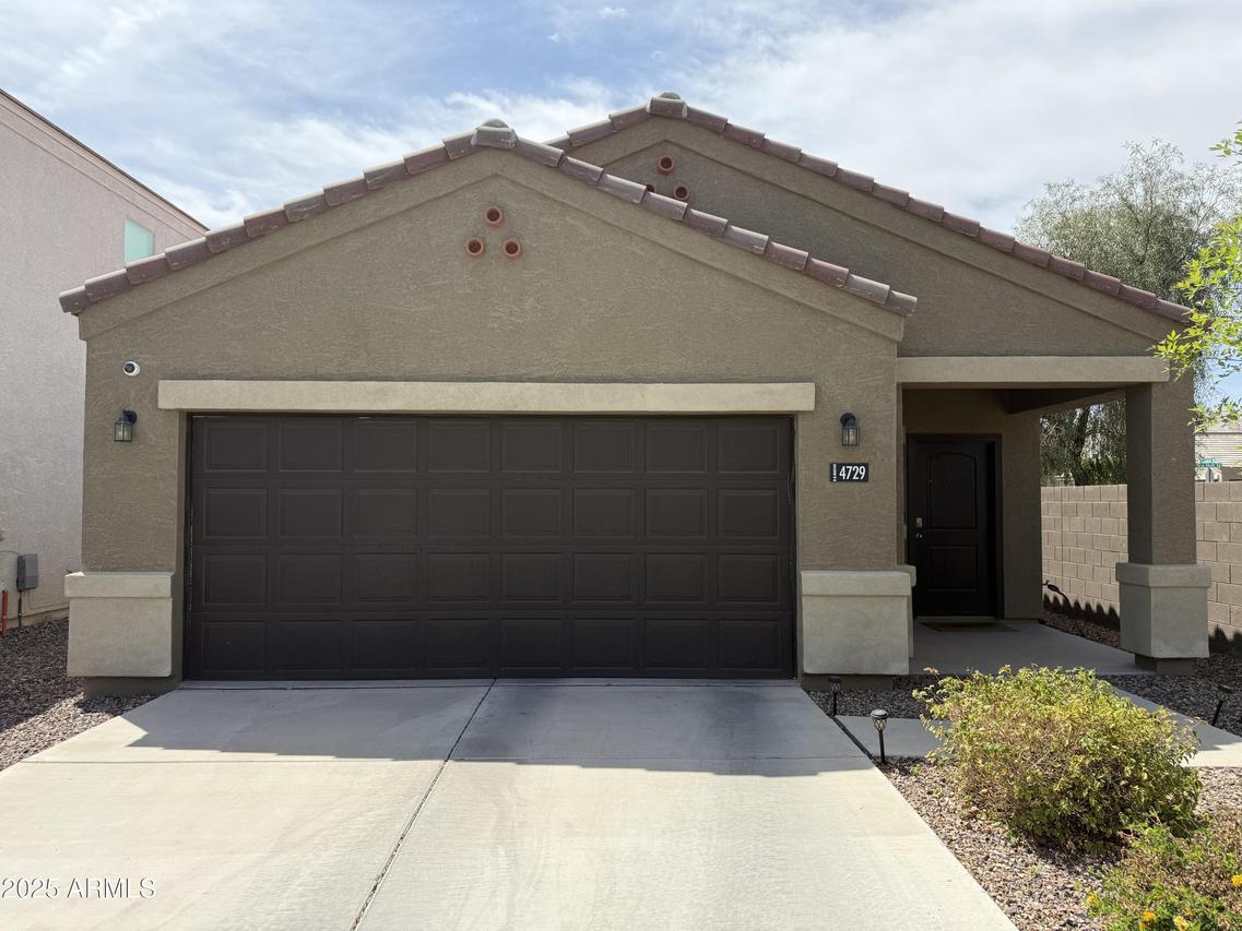 4729 E Chromium Rd., San Tan Valley, AZ 85143