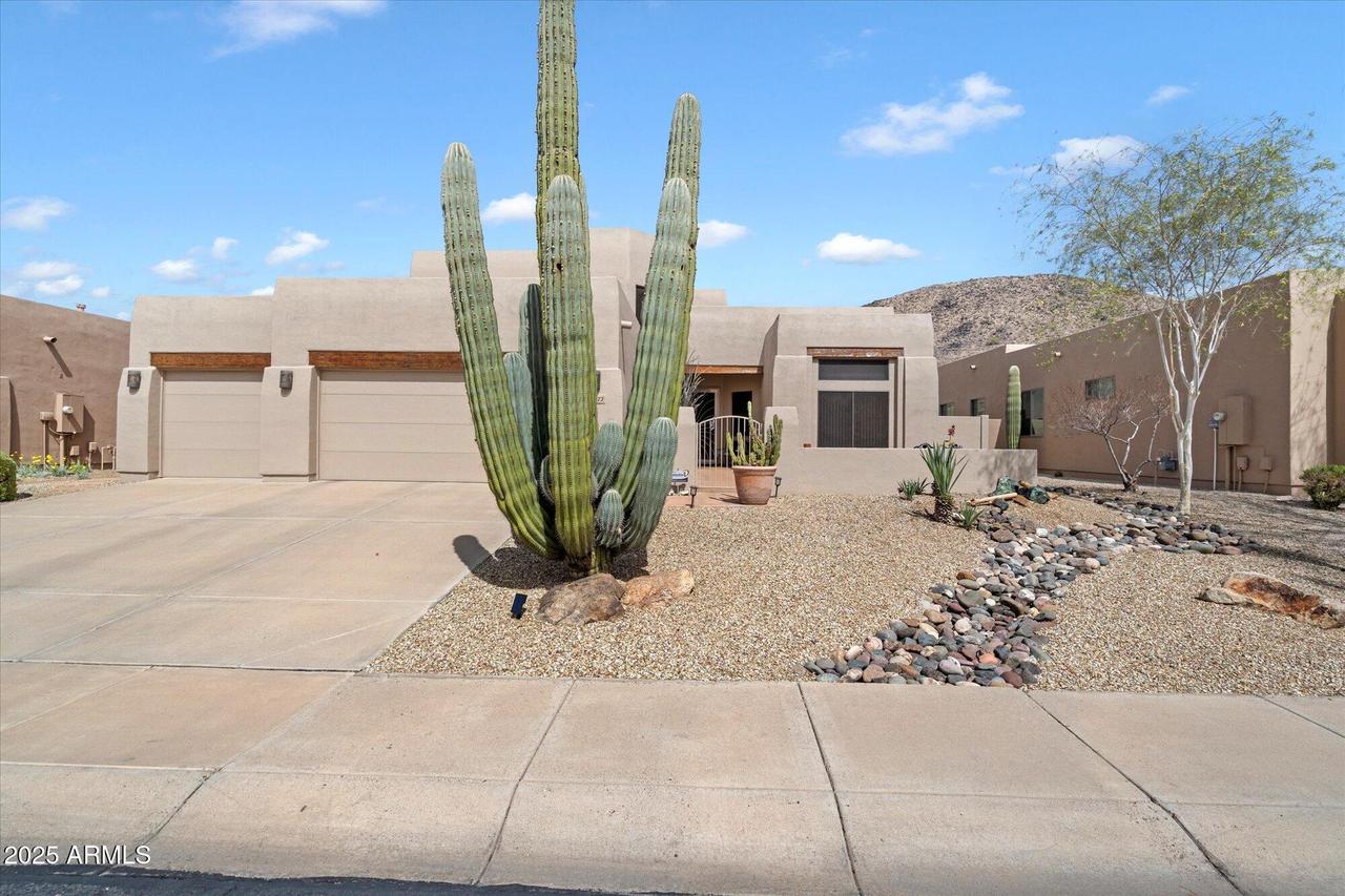 6372 W Hill Ln., Glendale, AZ 85310