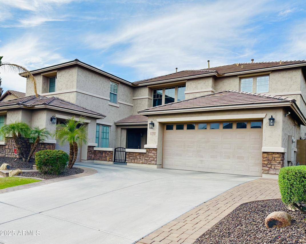 5622 W Cavedale Dr., Phoenix, AZ 85083