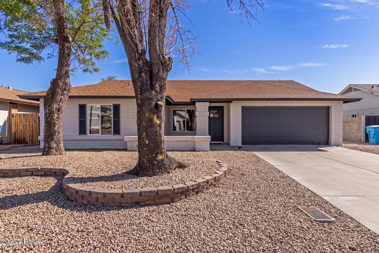 113 W Villa Rita Dr., Phoenix, AZ 85023