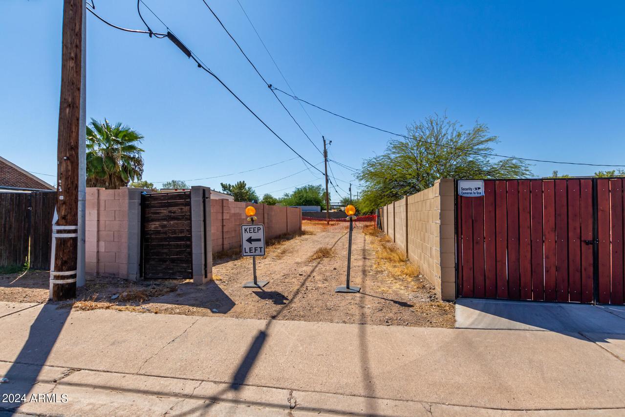2141 E Monte Vista Rd. #10, Phoenix, AZ 85006