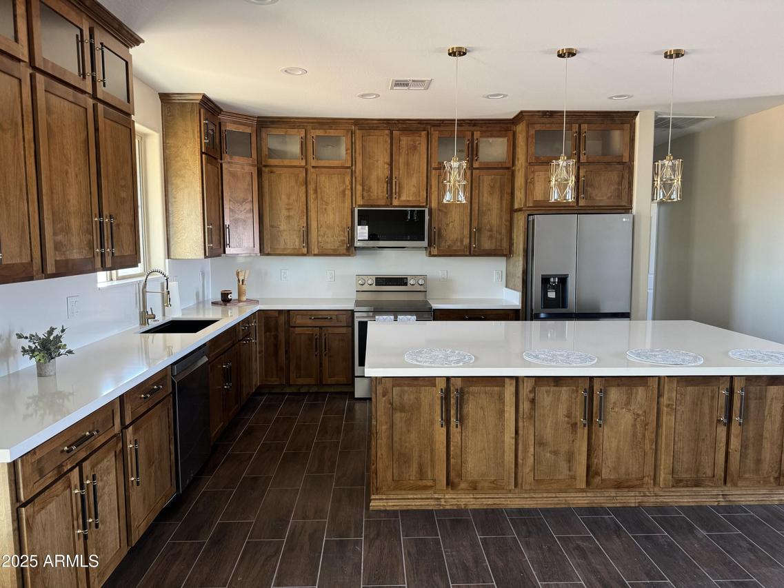 40709 W Georgia Ave., Tonopah, AZ 85354