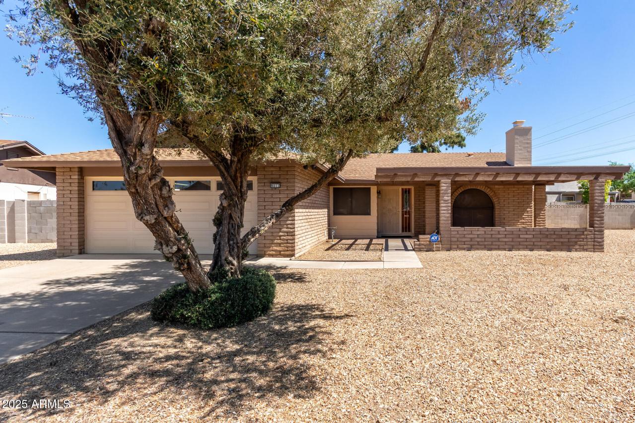 9011 N 48th Ave., Glendale, AZ 85302