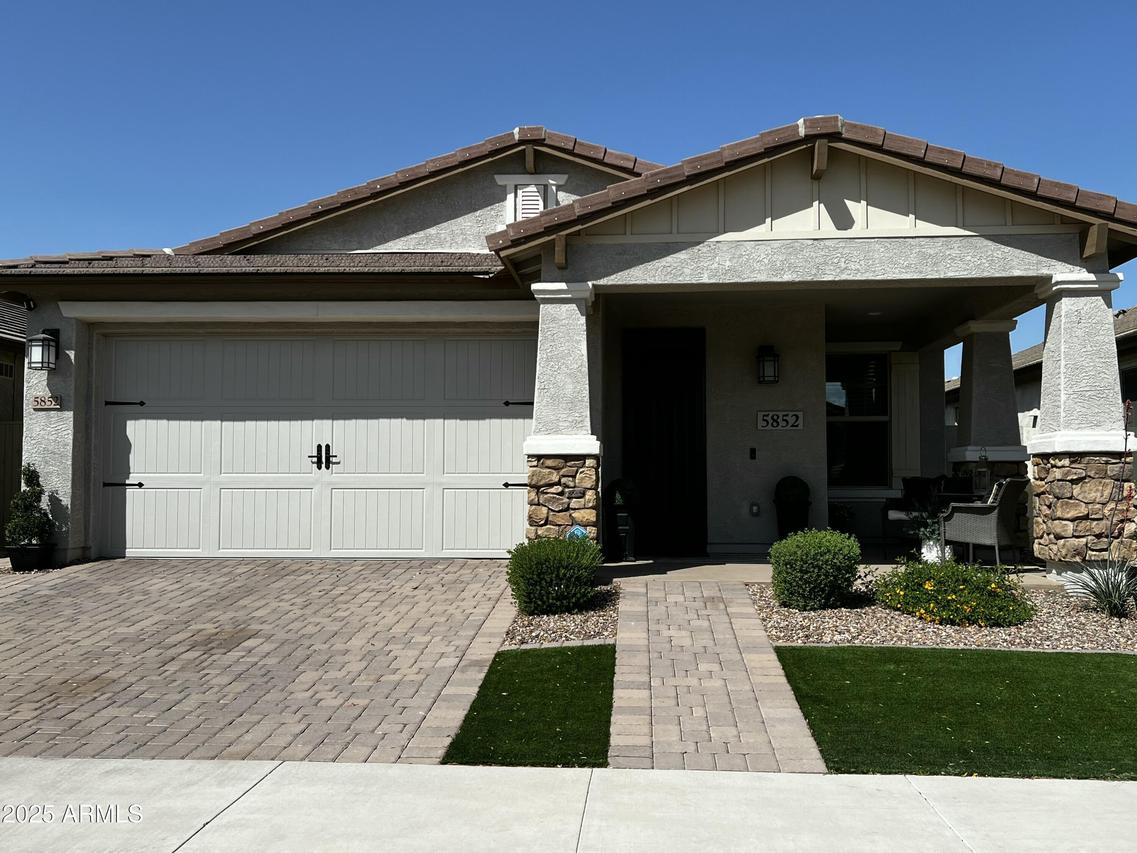 5852 S Tobin, Mesa, AZ 85212