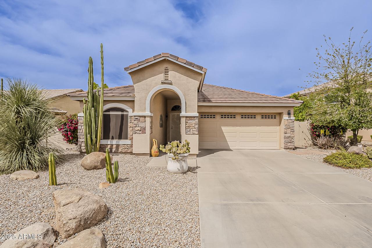 29332 N Red Finch Dr., San Tan Valley, AZ 85143
