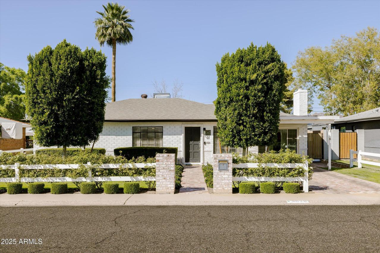 2528 E Montecito Ave., Phoenix, AZ 85016
