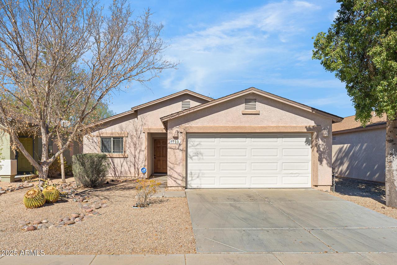 1750 E Desert Rose Tr., San Tan Valley, AZ 85143