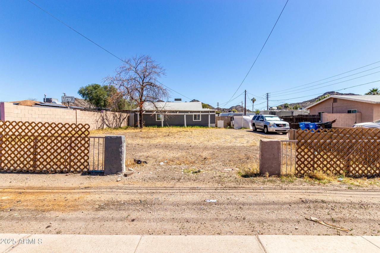 9707 N 12th St., Phoenix, AZ 85020
