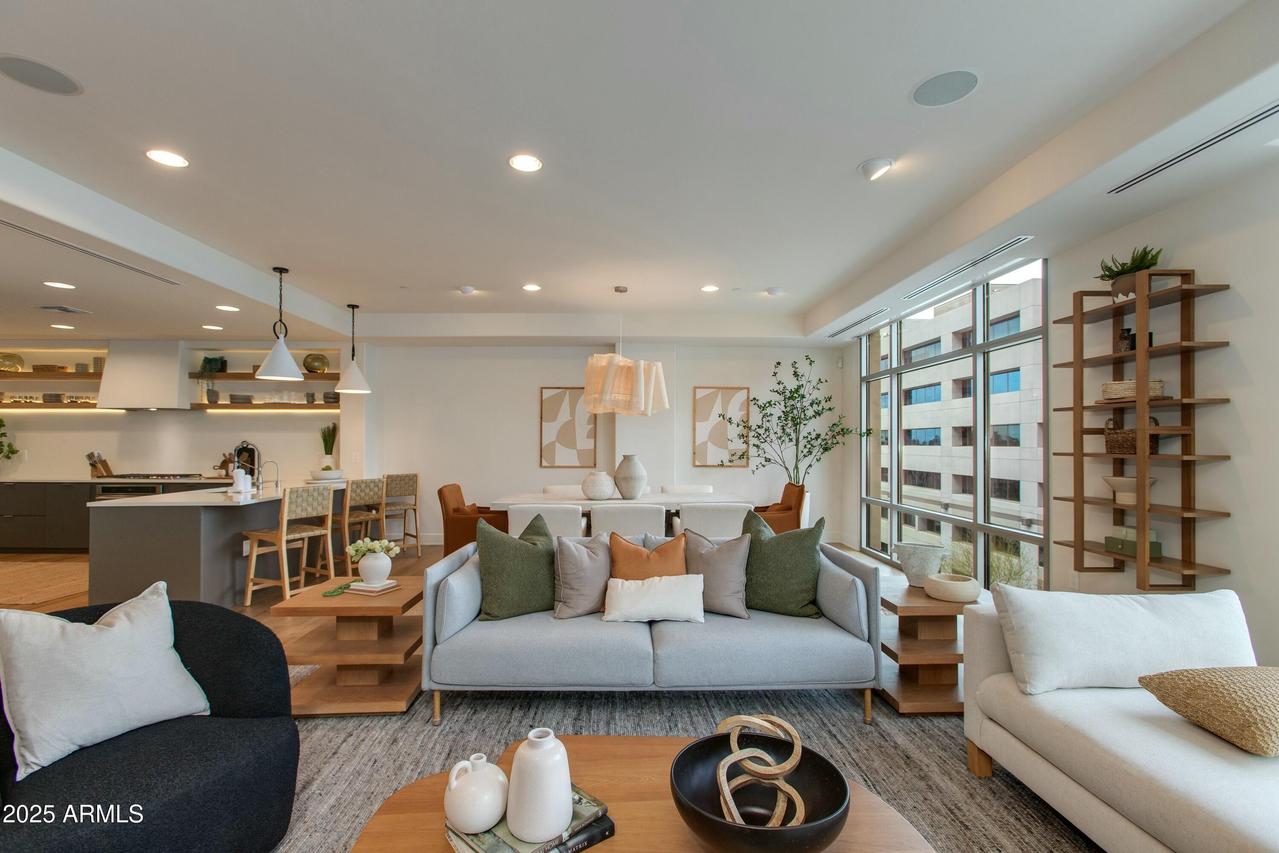 2211 E Camelback Rd. #402, Phoenix, AZ 85016