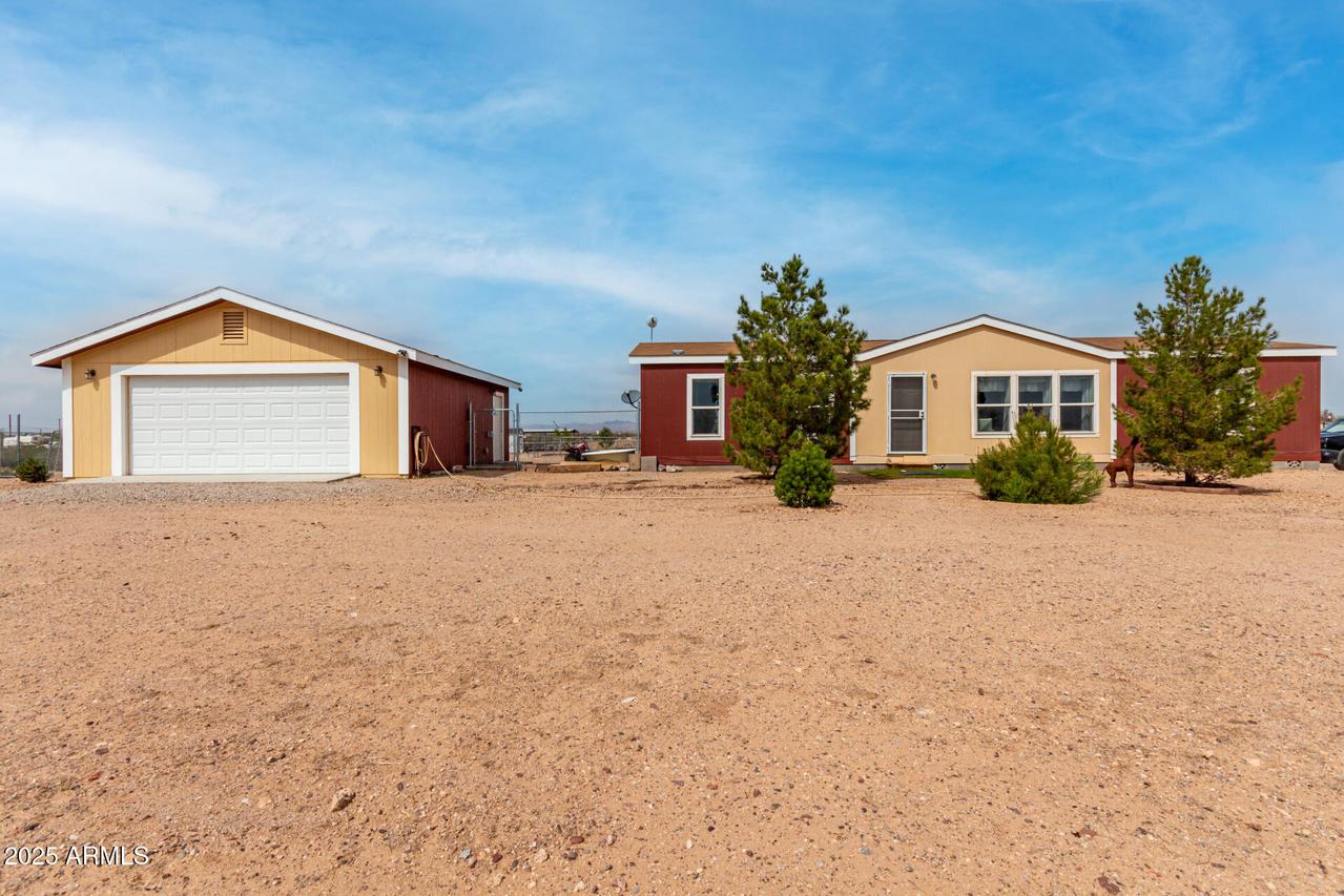25312 N 195th Ave., Wittmann, AZ 85361