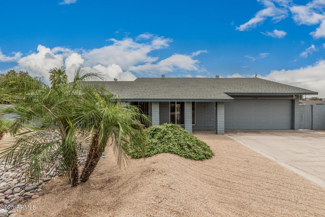 11207 N 32nd St., Phoenix, AZ 85028