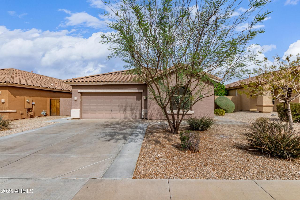 17546 W Lavender Ln., Goodyear, AZ 85338