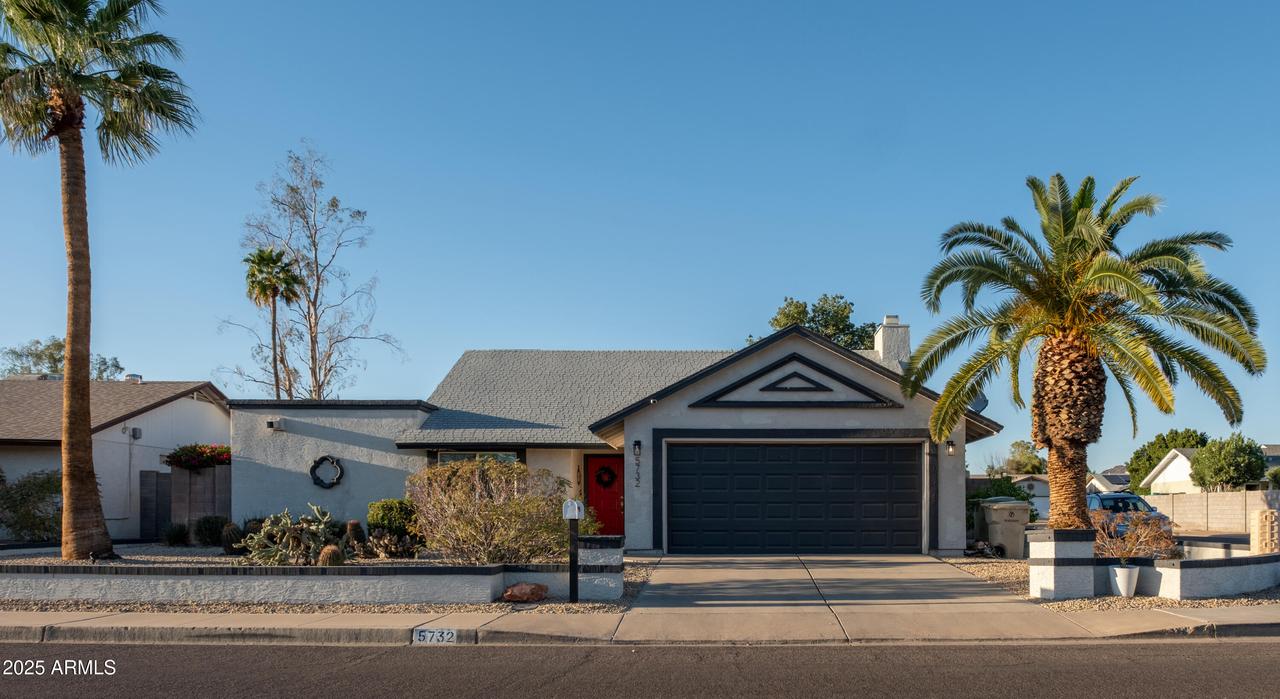 5732 W Greenbriar Dr., Glendale, AZ 85308