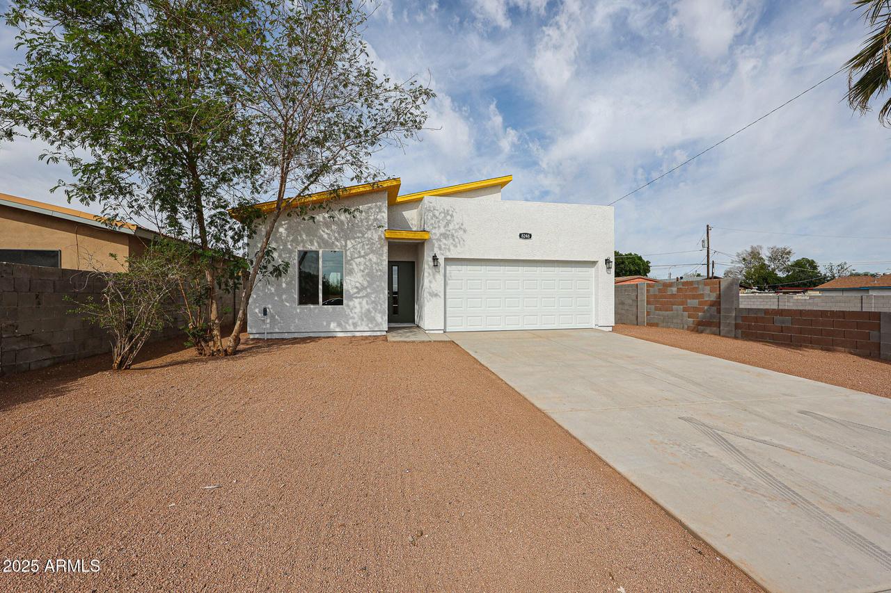 8246 S Calle Moctezuma, Guadalupe, AZ 85283