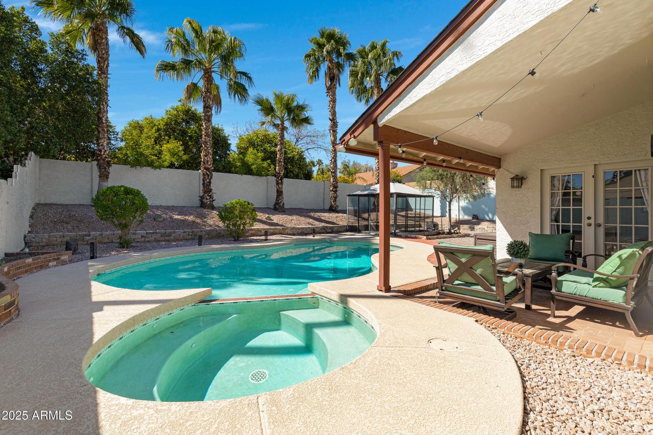 1401 E Paradise Ln., Phoenix, AZ 85022