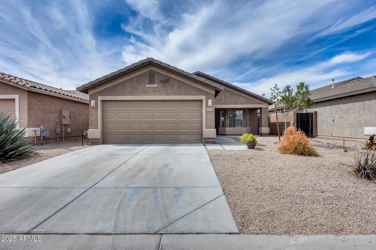 30458 N Sunray Dr., San Tan Valley, AZ 85143