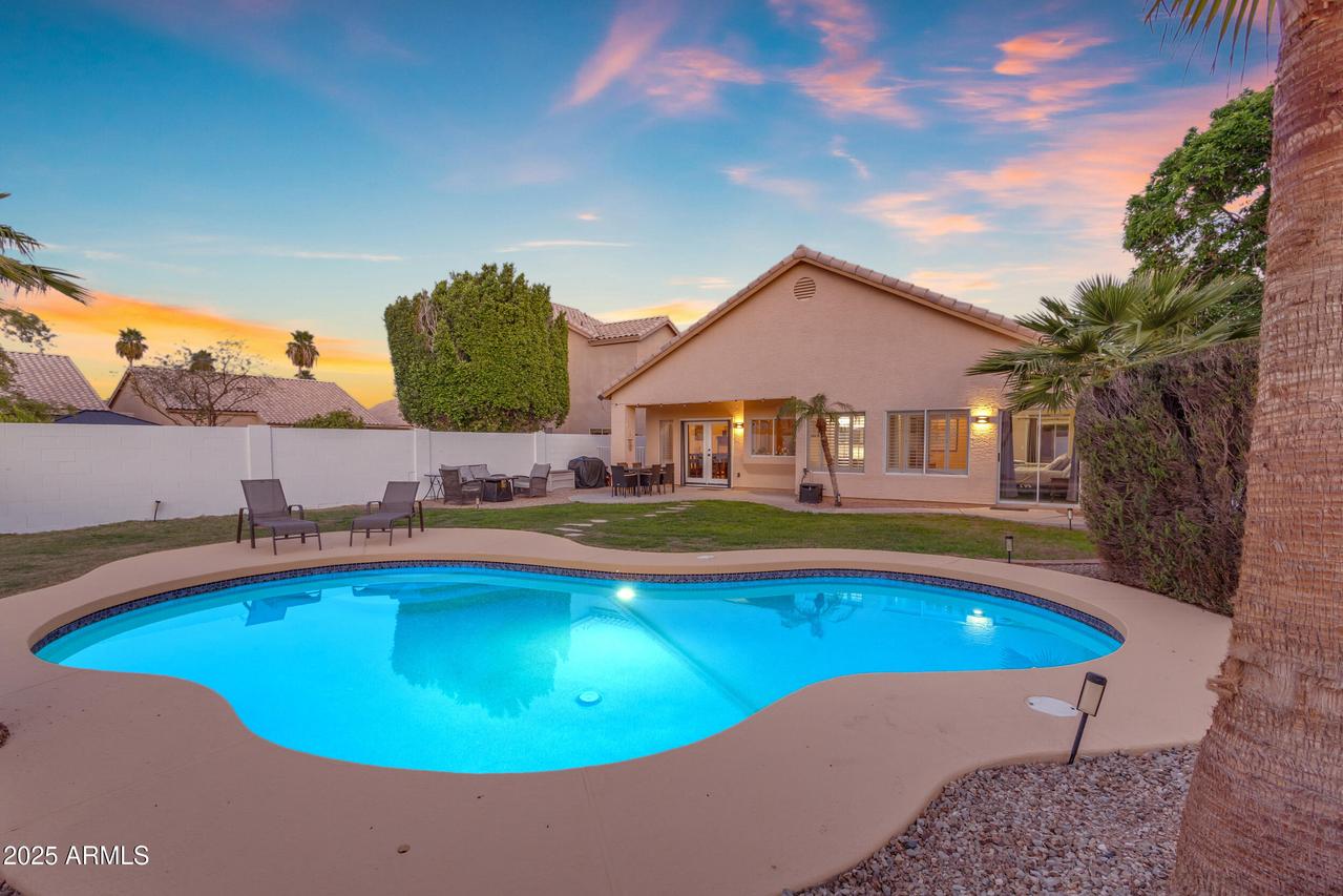 15206 S 47th St., Phoenix, AZ 85044