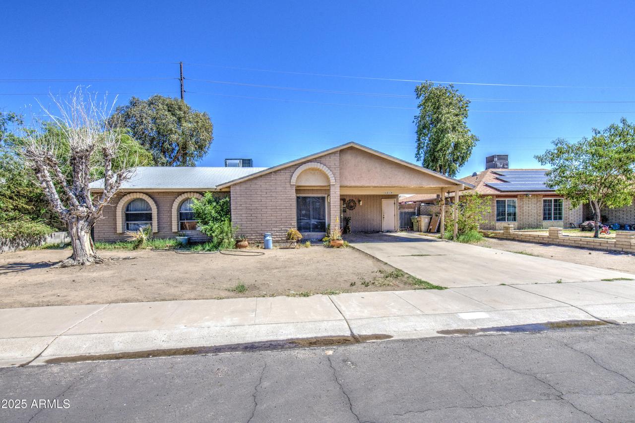 5219 N 71st Dr., Glendale, AZ 85303
