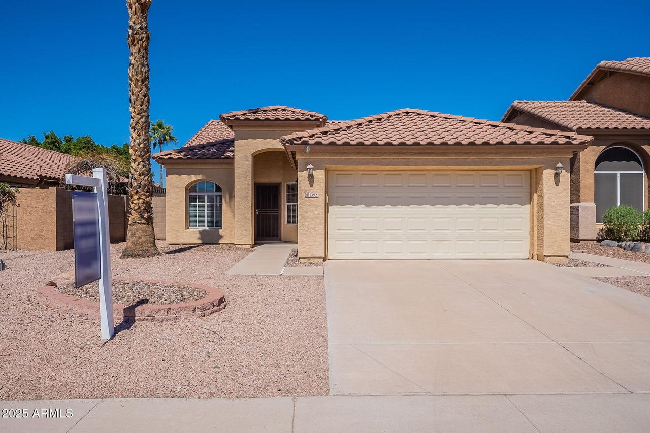 1392 W Kesler Ln., Chandler, AZ 85224