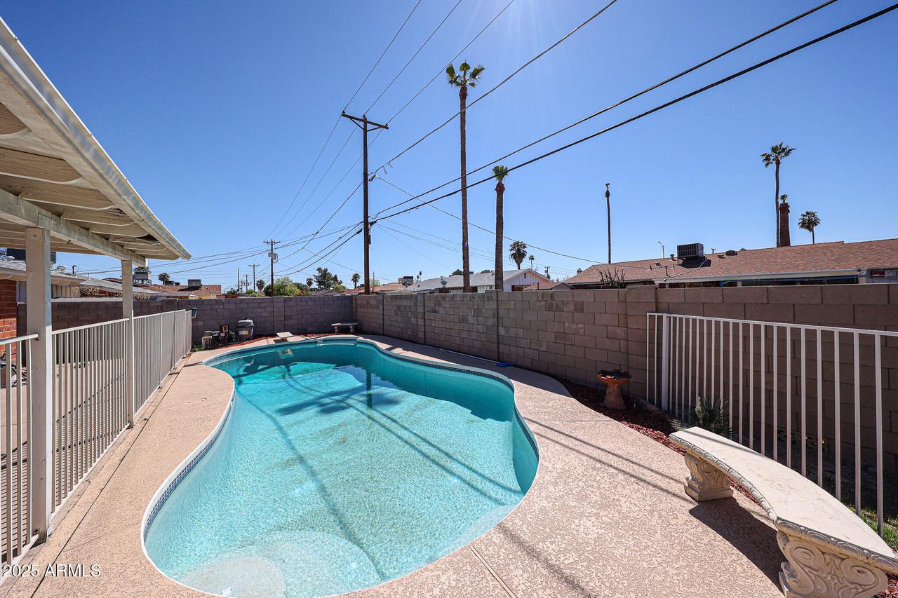 3813 W Rose Ln., Phoenix, AZ 85019