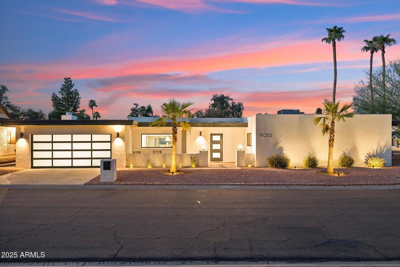 9052 N 29th St., Phoenix, AZ 85028