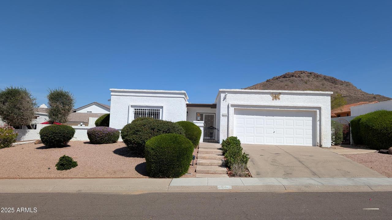 1222 E Acoma Dr., Phoenix, AZ 85022