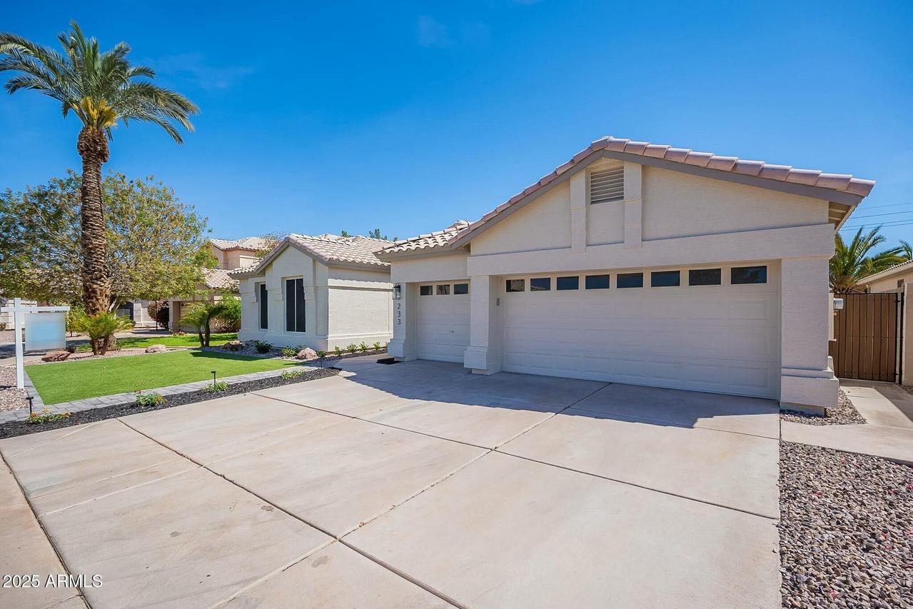 233 S Tiago Dr., Gilbert, AZ 85233