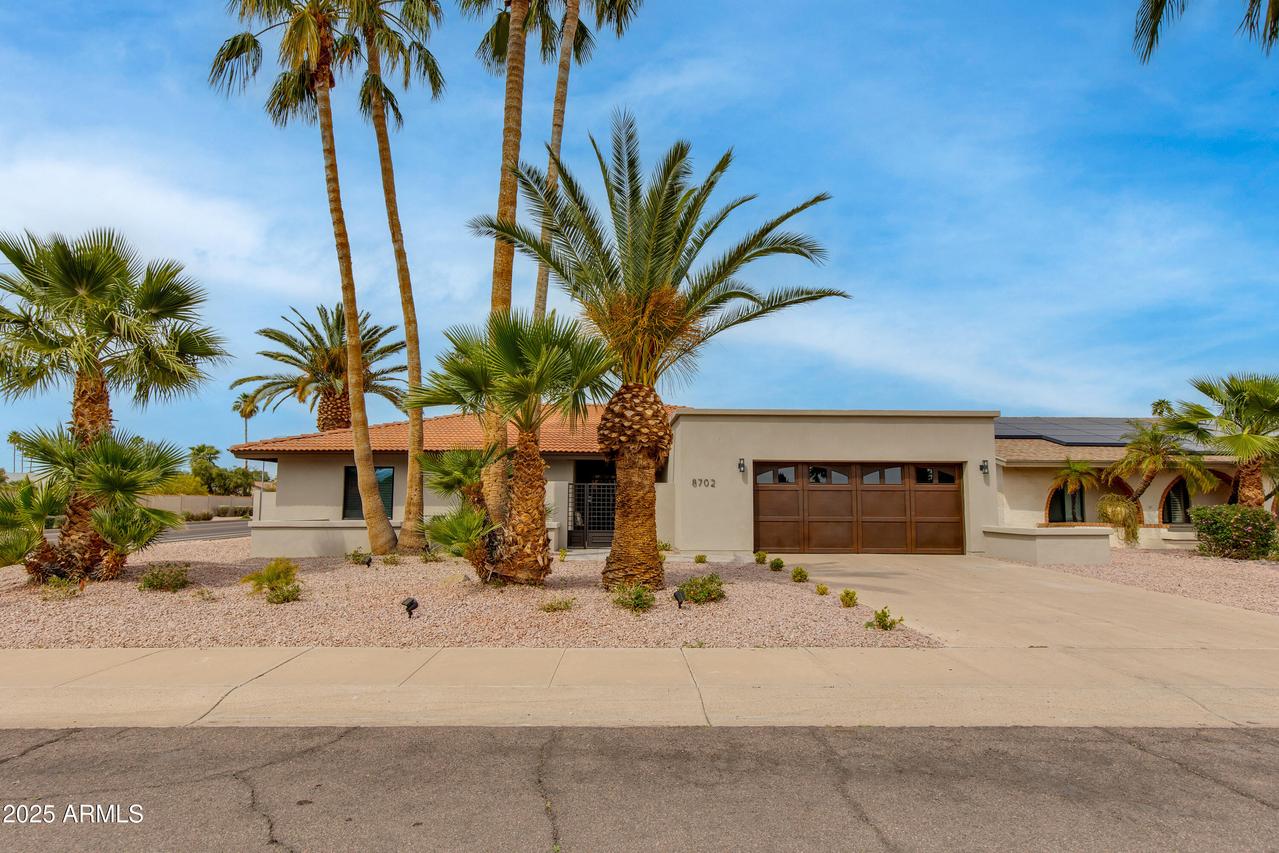 8702 E San Daniel Dr., Scottsdale, AZ 85258