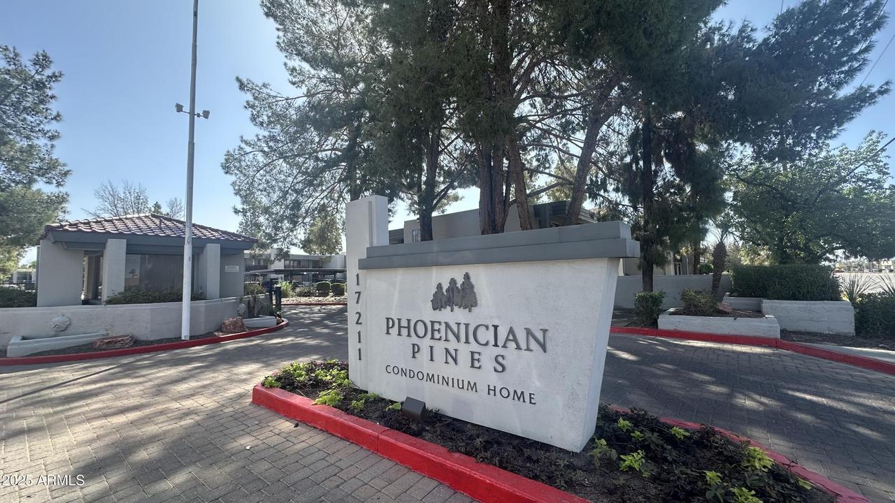 3435 W Danbury Dr. #B204, Phoenix, AZ 85053