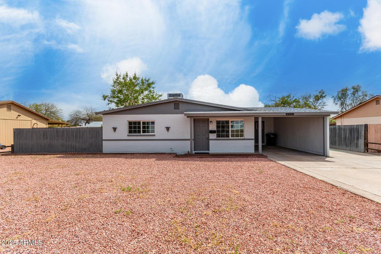 3201 W Caribbean Ln., Phoenix, AZ 85053