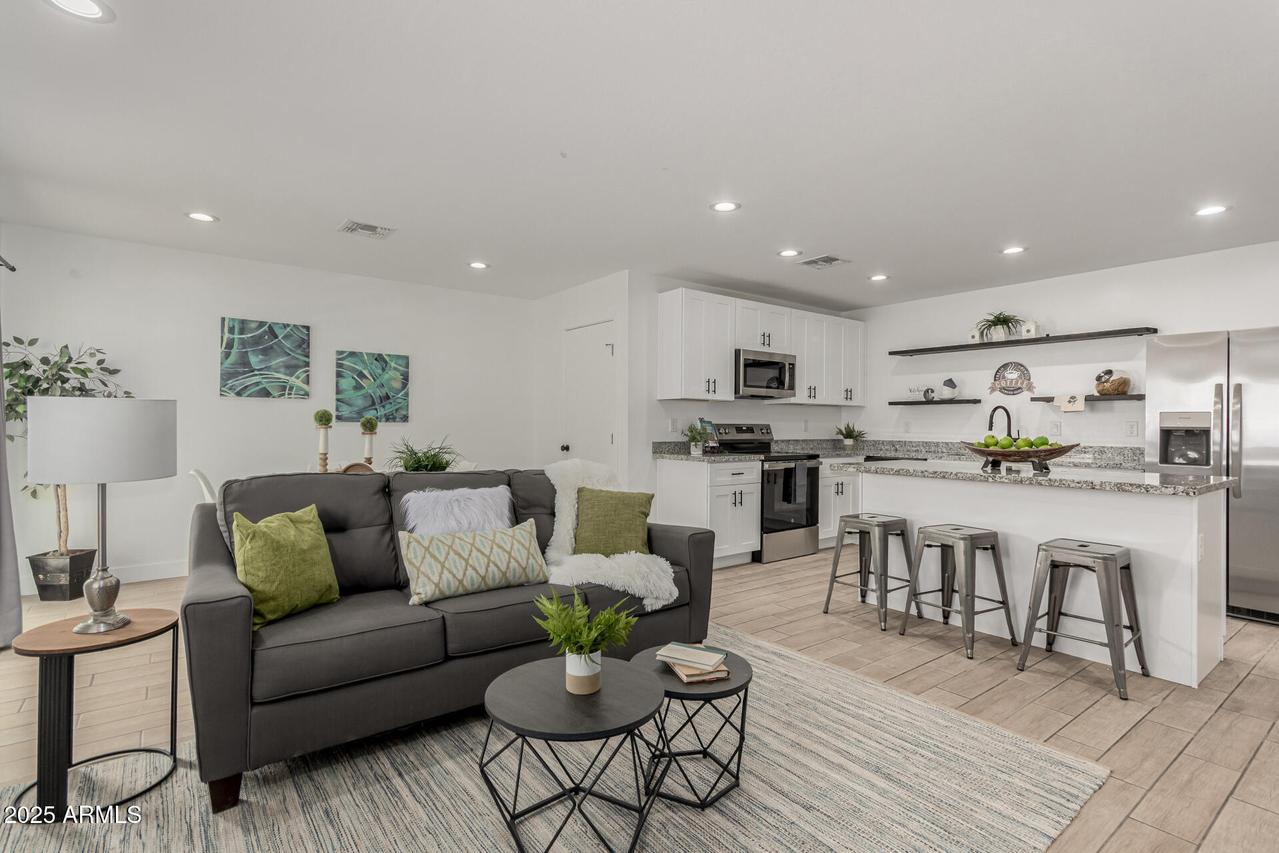 4831 S 35th Dr., Phoenix, AZ 85041