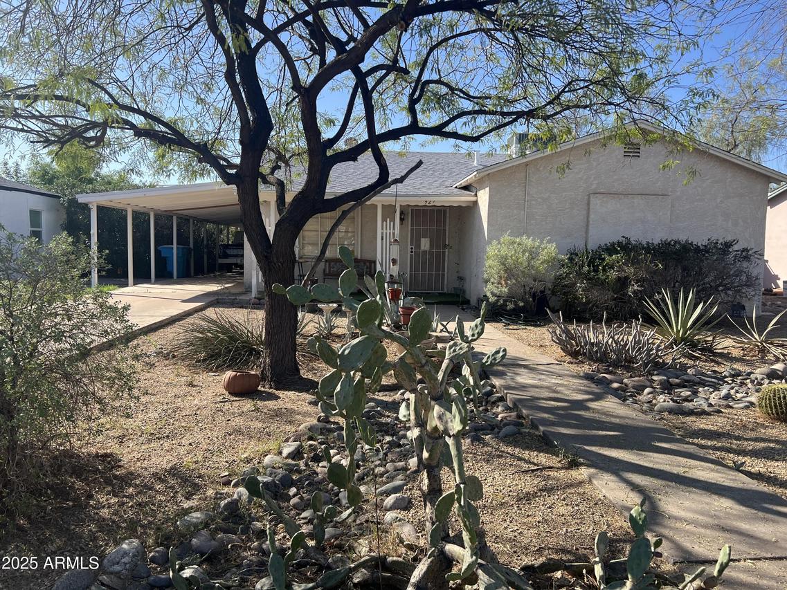 927 W Roma Ave., Phoenix, AZ 85013
