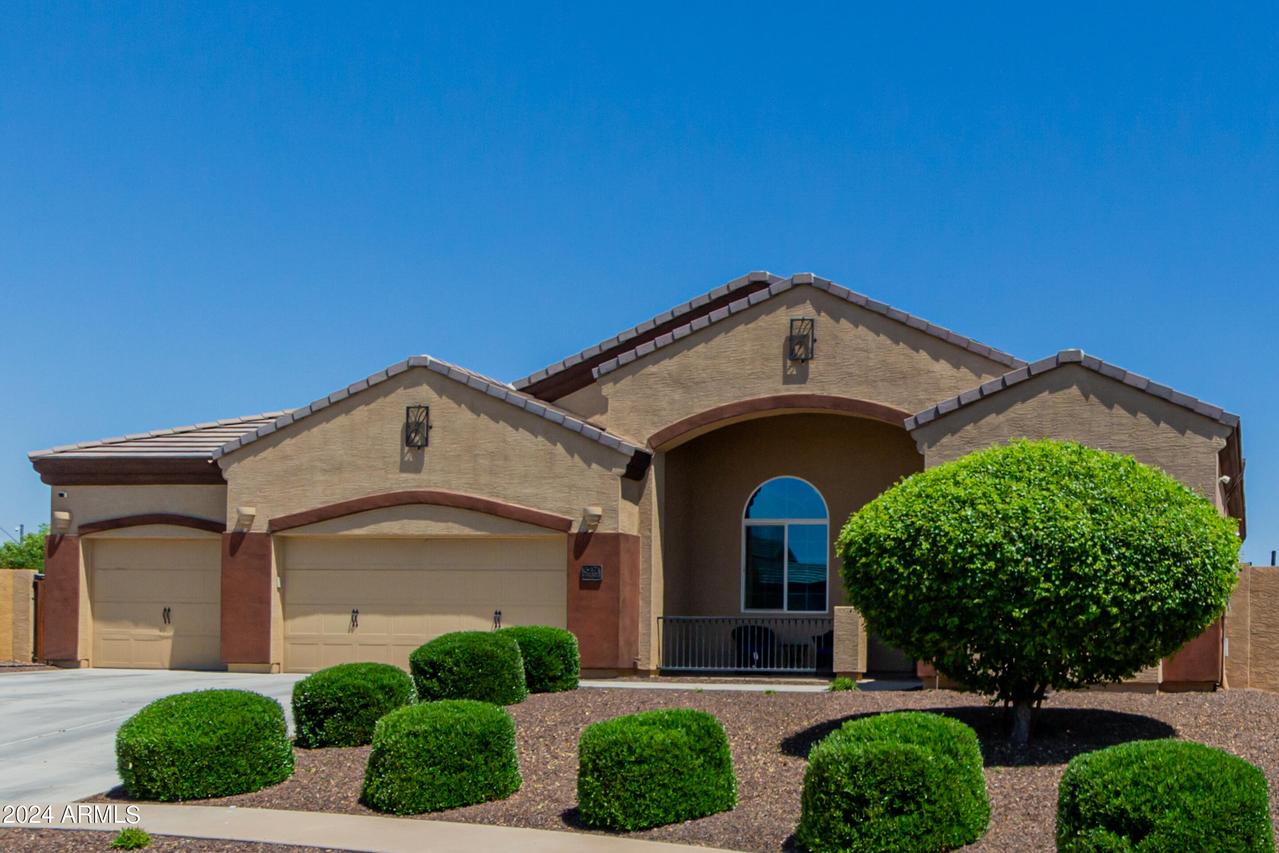 5471 N 83rd Dr., Glendale, AZ 85305
