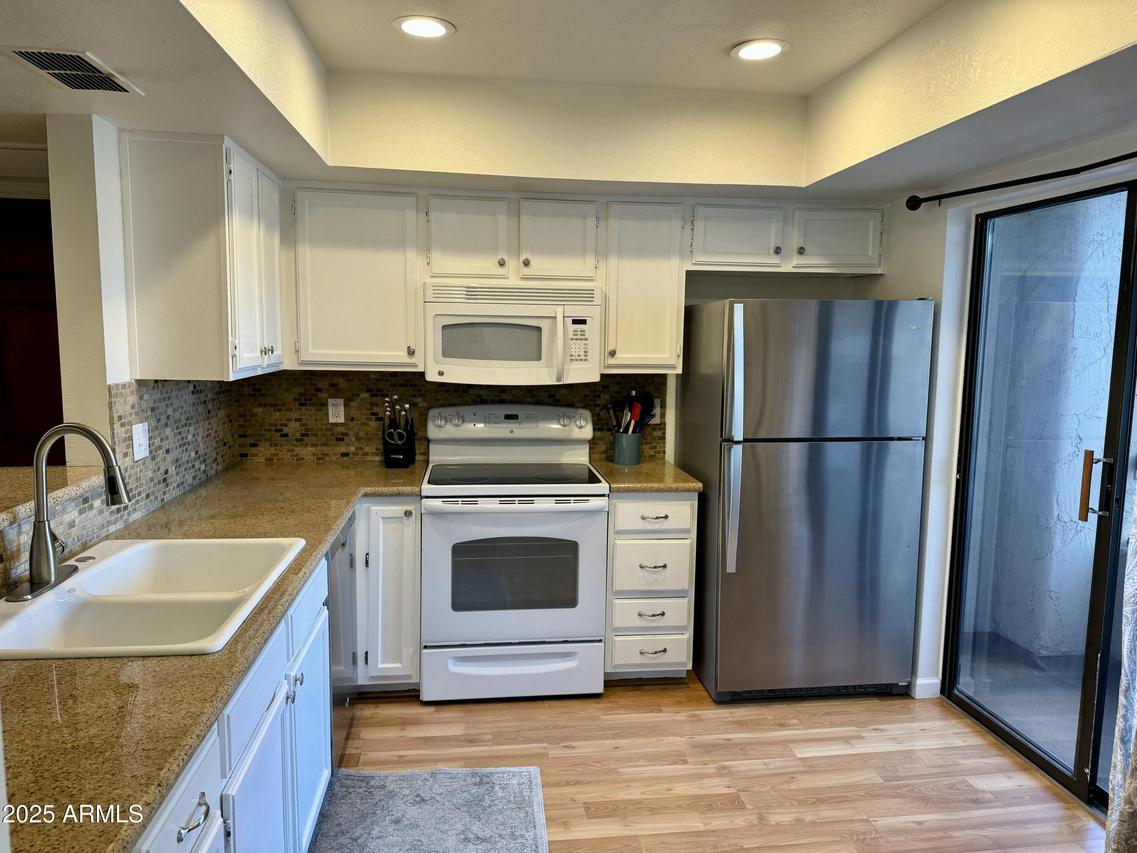 9460 N 92nd St. #216, Scottsdale, AZ 85258