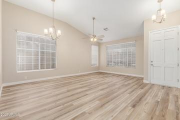 21313 N 59th Dr., Glendale, AZ 85308