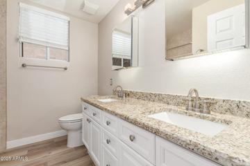 21313 N 59th Dr., Glendale, AZ 85308