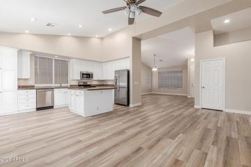 21313 N 59th Dr., Glendale, AZ 85308