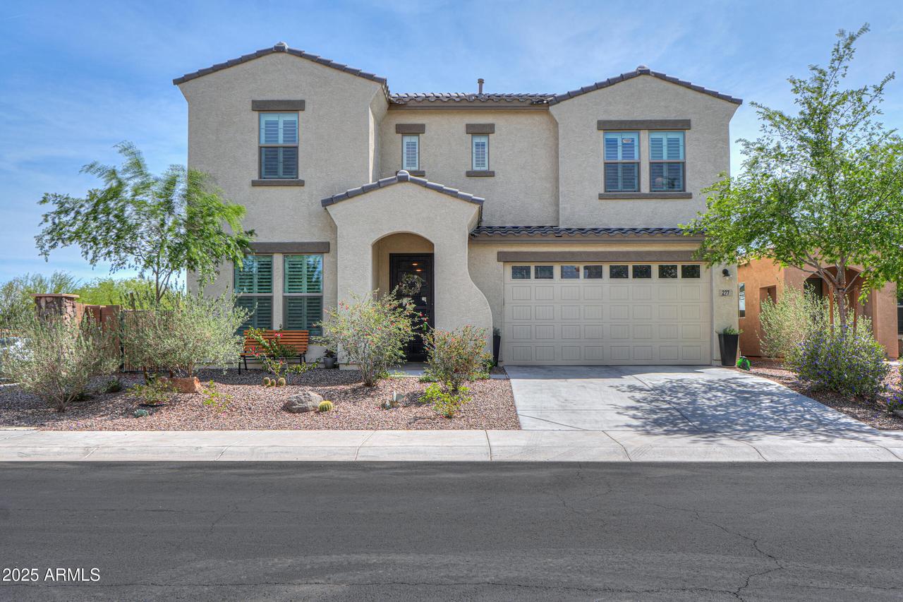 277 W Glacier Bay Dr., San Tan Valley, AZ 85140