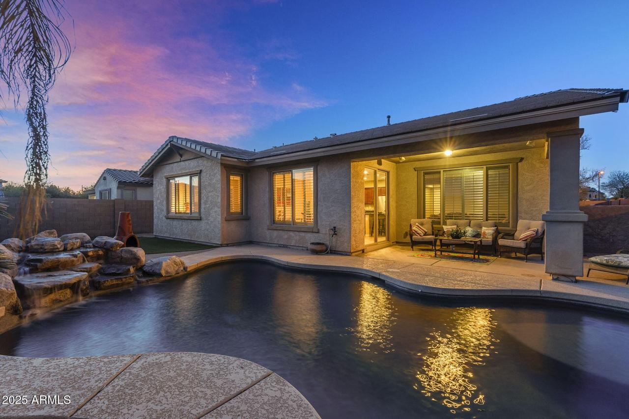 937 E Rojo Way, Gilbert, AZ 85297