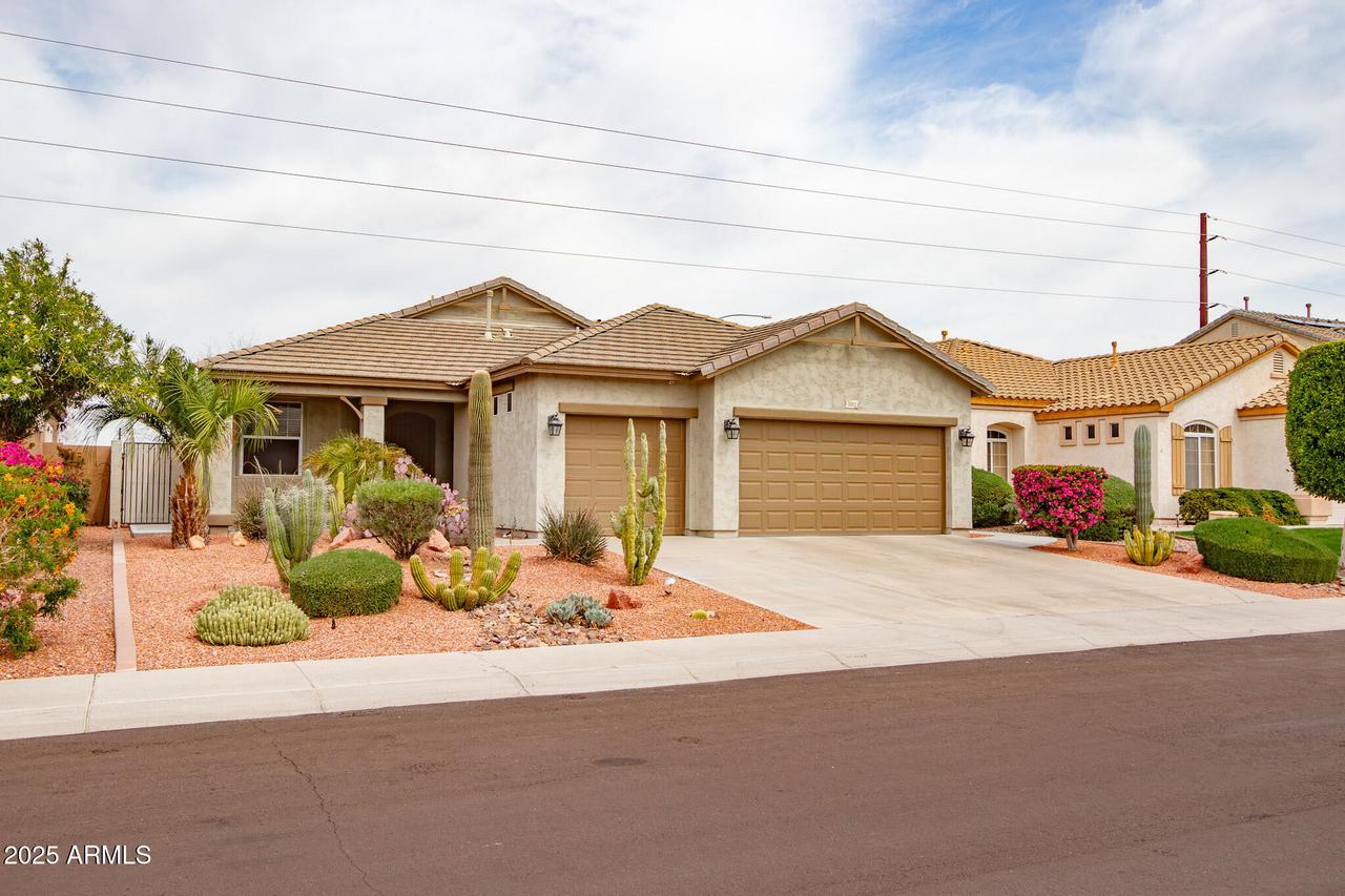10512 W Alex Ave., Peoria, AZ 85382