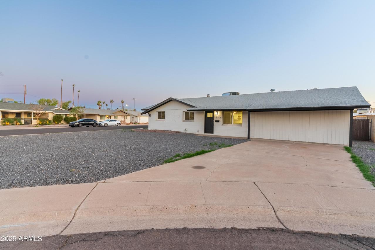 1718 S Marilyn Ann Dr., Tempe, AZ 85281