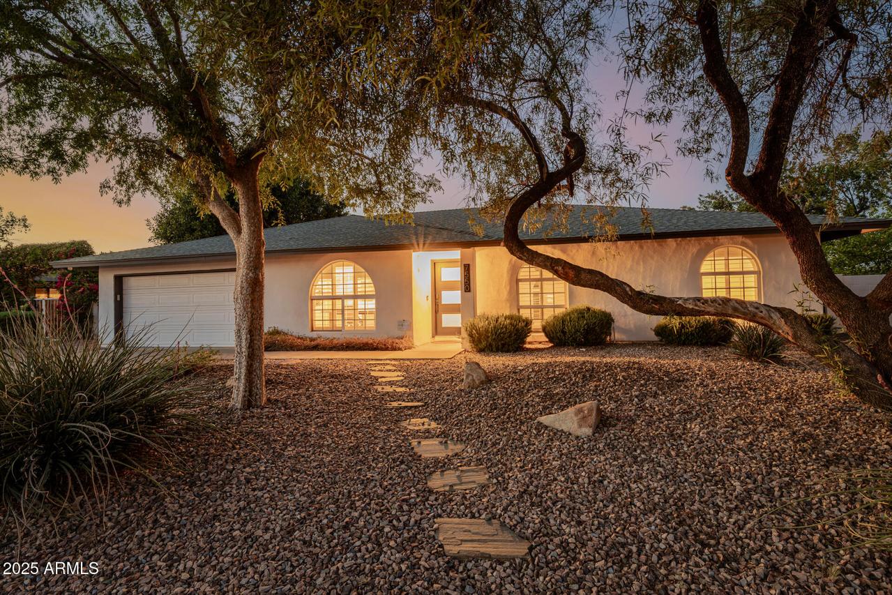 7550 E Gold Dust Ave., Scottsdale, AZ 85258