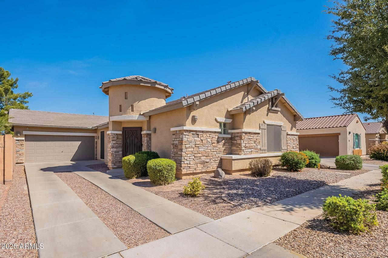 870 E Runaway Bay Pl., Chandler, AZ 85249