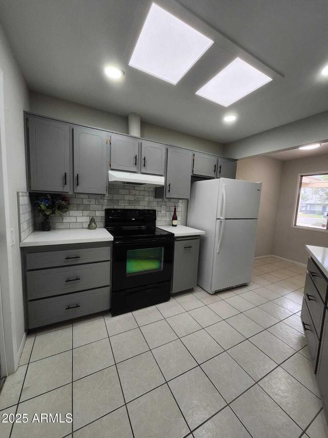 10912 W Thunderbird Blvd., Sun City, AZ 85351