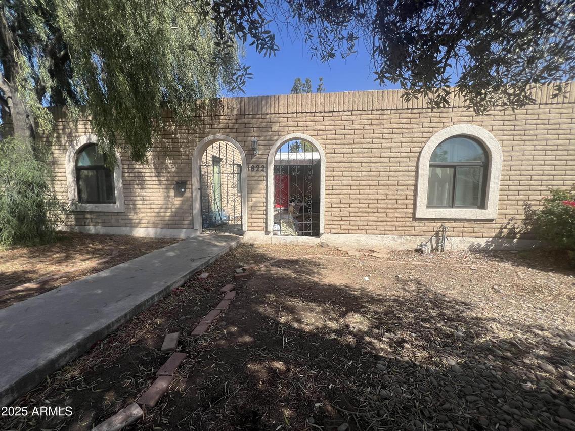 1822 W Highland Ave., Phoenix, AZ 85015