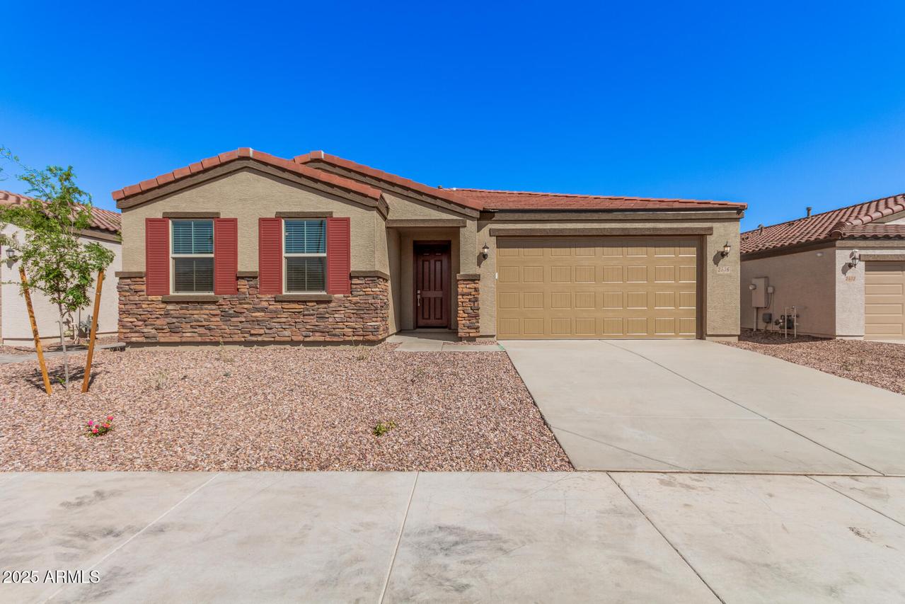 2536 W Grenadine Rd., Phoenix, AZ 85041