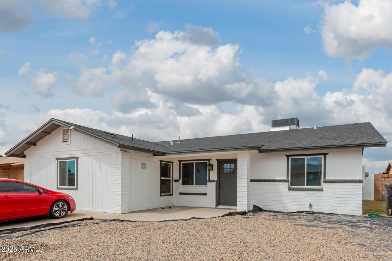 7350 W Sells Dr., Phoenix, AZ 85033