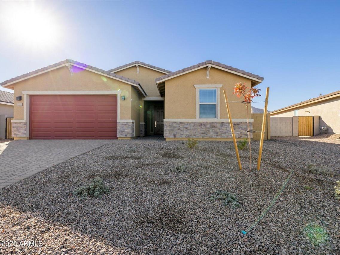 5065 W Hunter Tr., San Tan Valley, AZ 85144