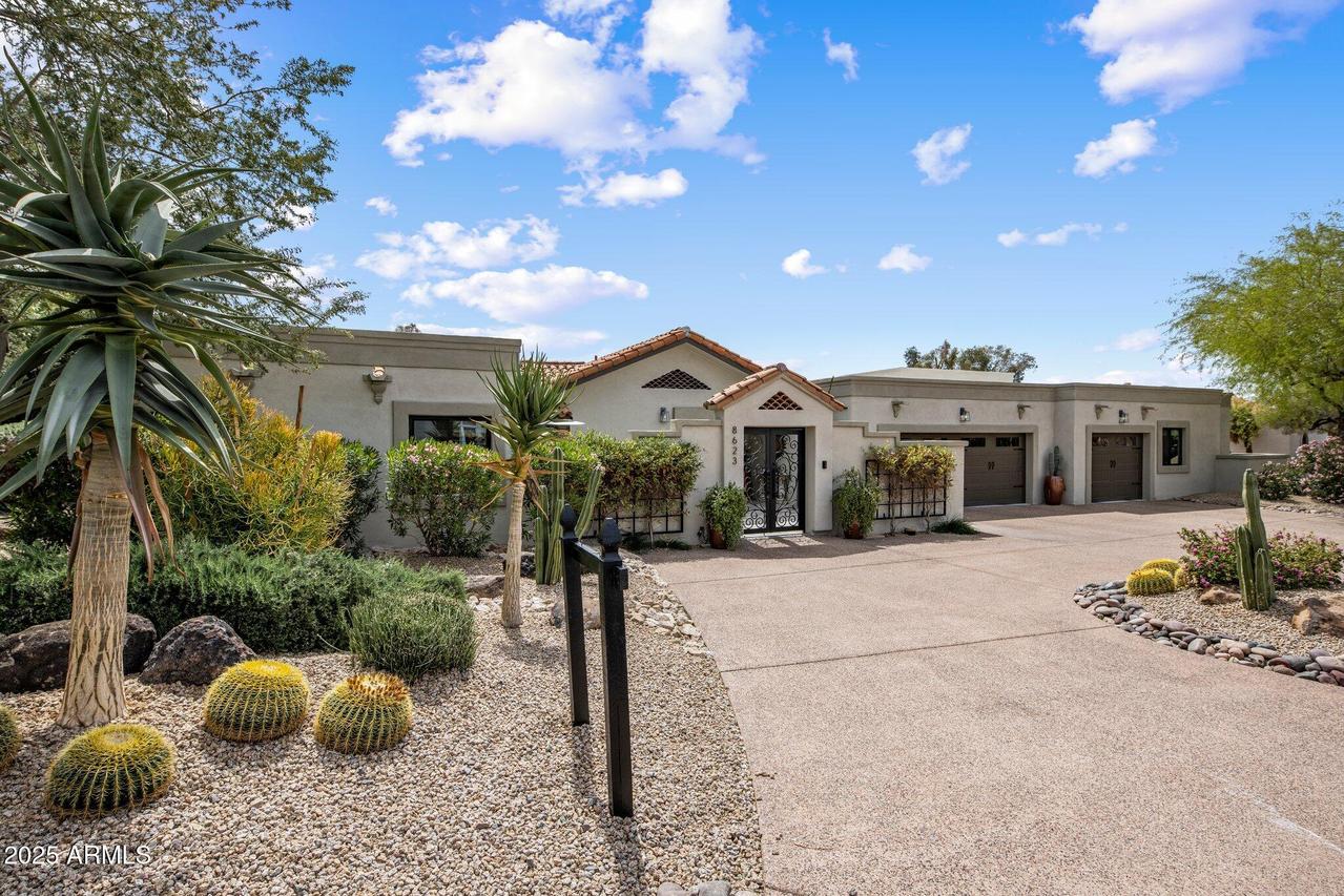 8623 E Clubhouse Way, Scottsdale, AZ 85255